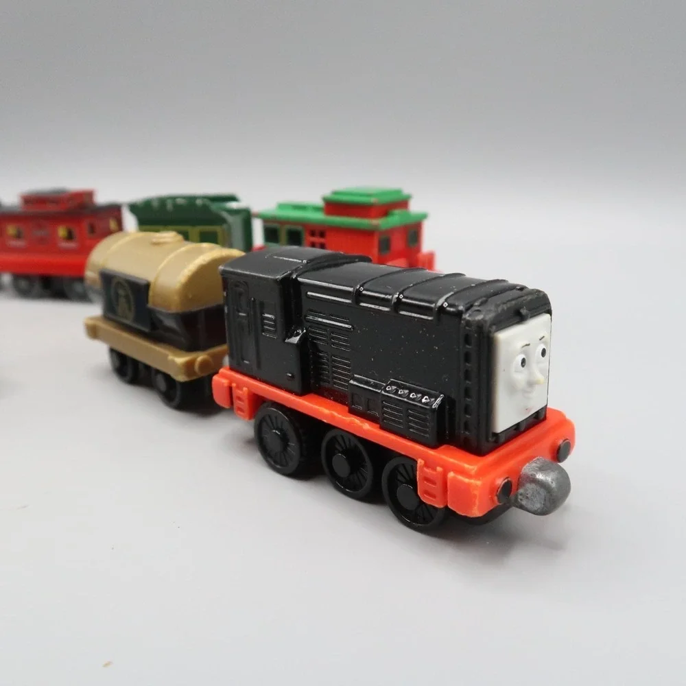 Thomas & Friends Round Magnet Trains lot Troublesome Truck  Emily Tender Jet Car